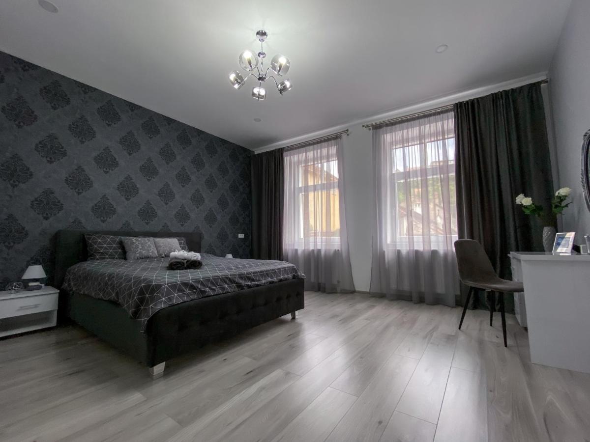 Studio 5 Brassó Kültér fotó